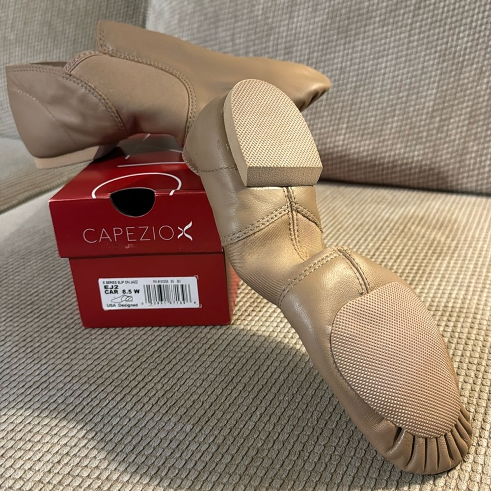 Capezio Women E series Jazz slip-on Shoes